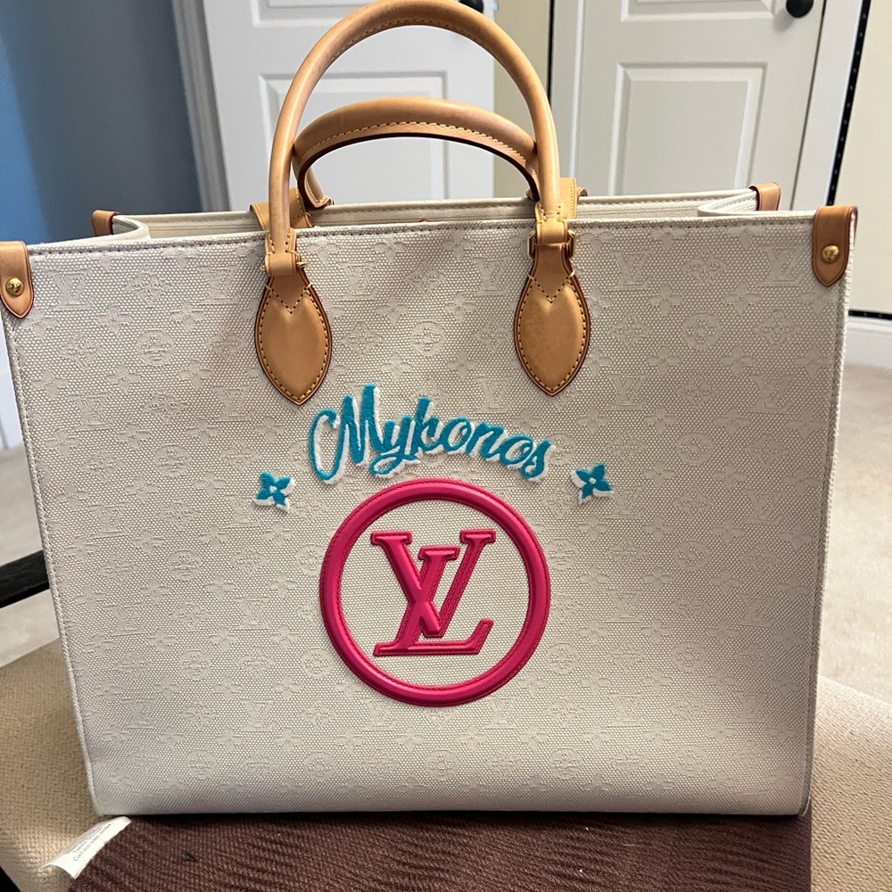 Louis Vuitton limited addition OnTheGo GM.